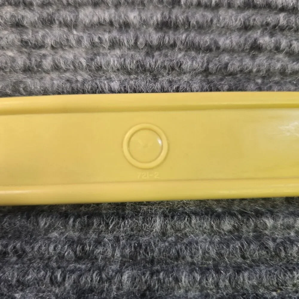 Tupperware 721-2 Cake Carrier Handle Only 18 inch Gold